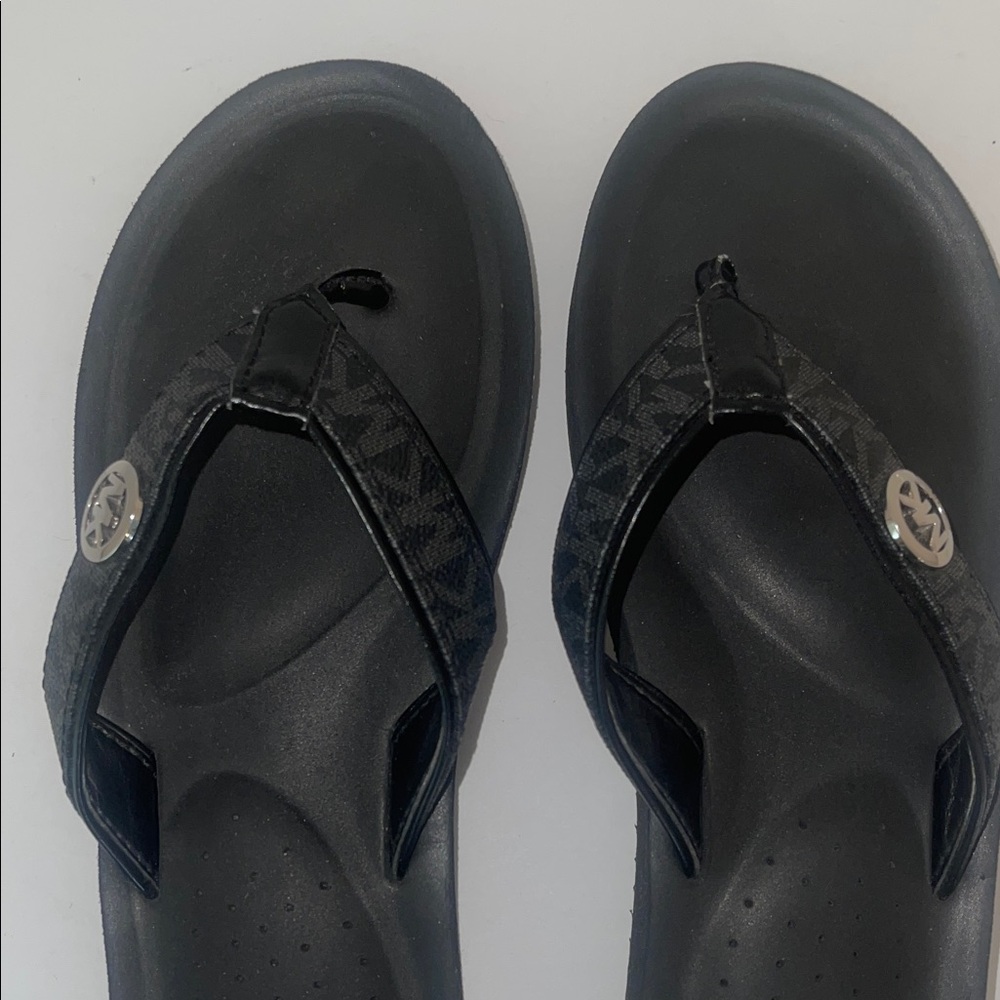MICHAEL Michael Kors Black Sandals - Picture 2 of 12